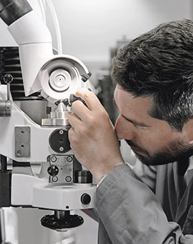 辛迪?克萊門特-歐米茄售后服務(wù)中心